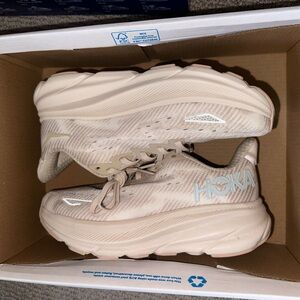 Hoka Clifton 9 Shifting Sand / Eggnog / Size US 6 / EU 37.5